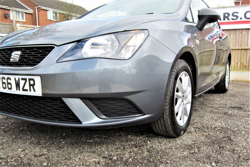SEAT IBIZA