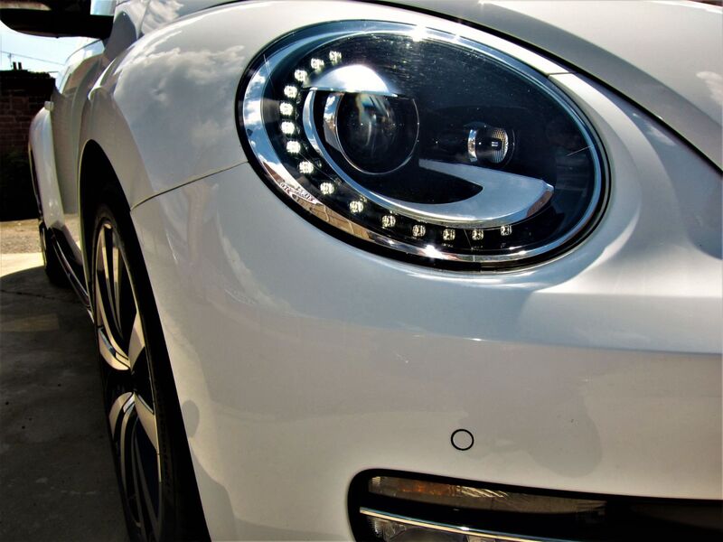 VOLKSWAGEN BEETLE