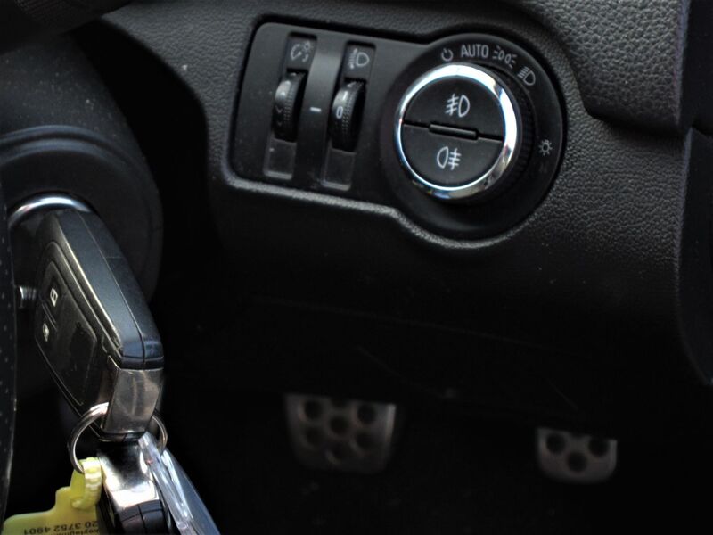 VAUXHALL INSIGNIA