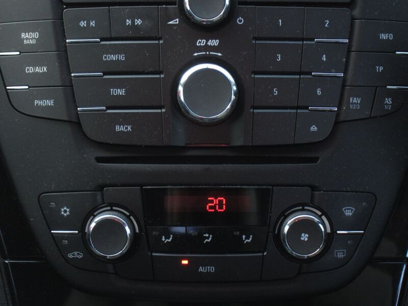 VAUXHALL INSIGNIA