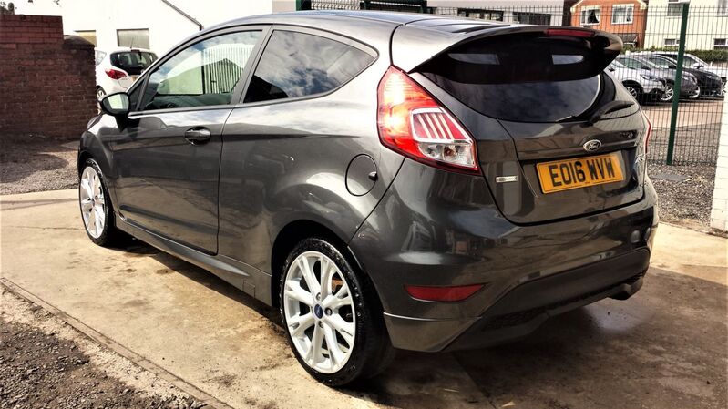 FORD FIESTA