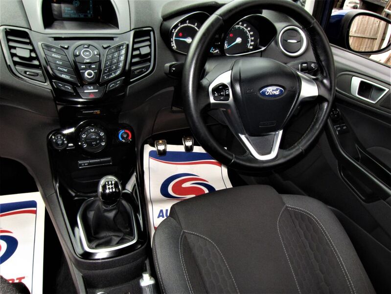 FORD FIESTA