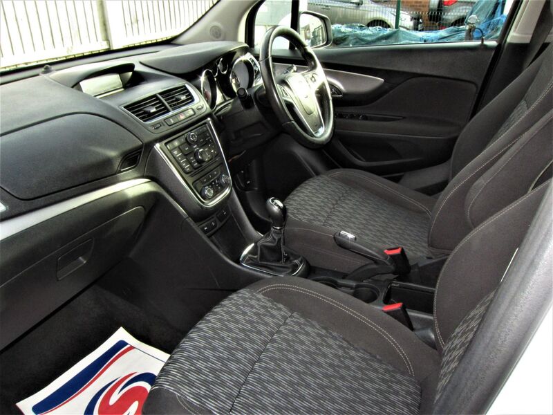 VAUXHALL MOKKA